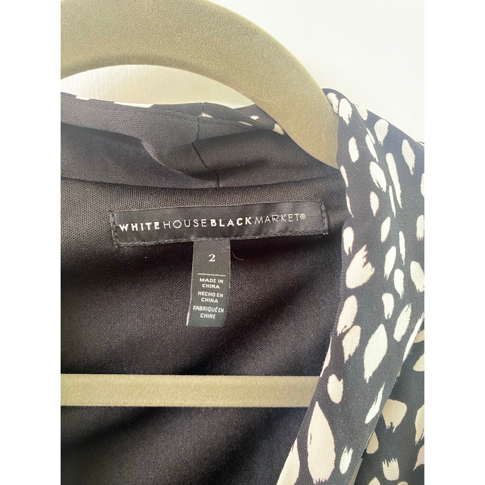 White House Black Market Black White Abstract Knot Front Wrap Dress Size 2 - Picture 4 of 4